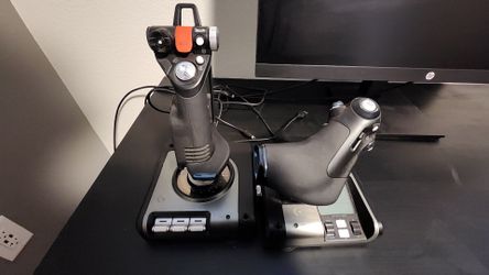 Logitec X52 professional flight stick