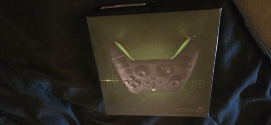Xbox Elite Wireless Controller Series 2 Box