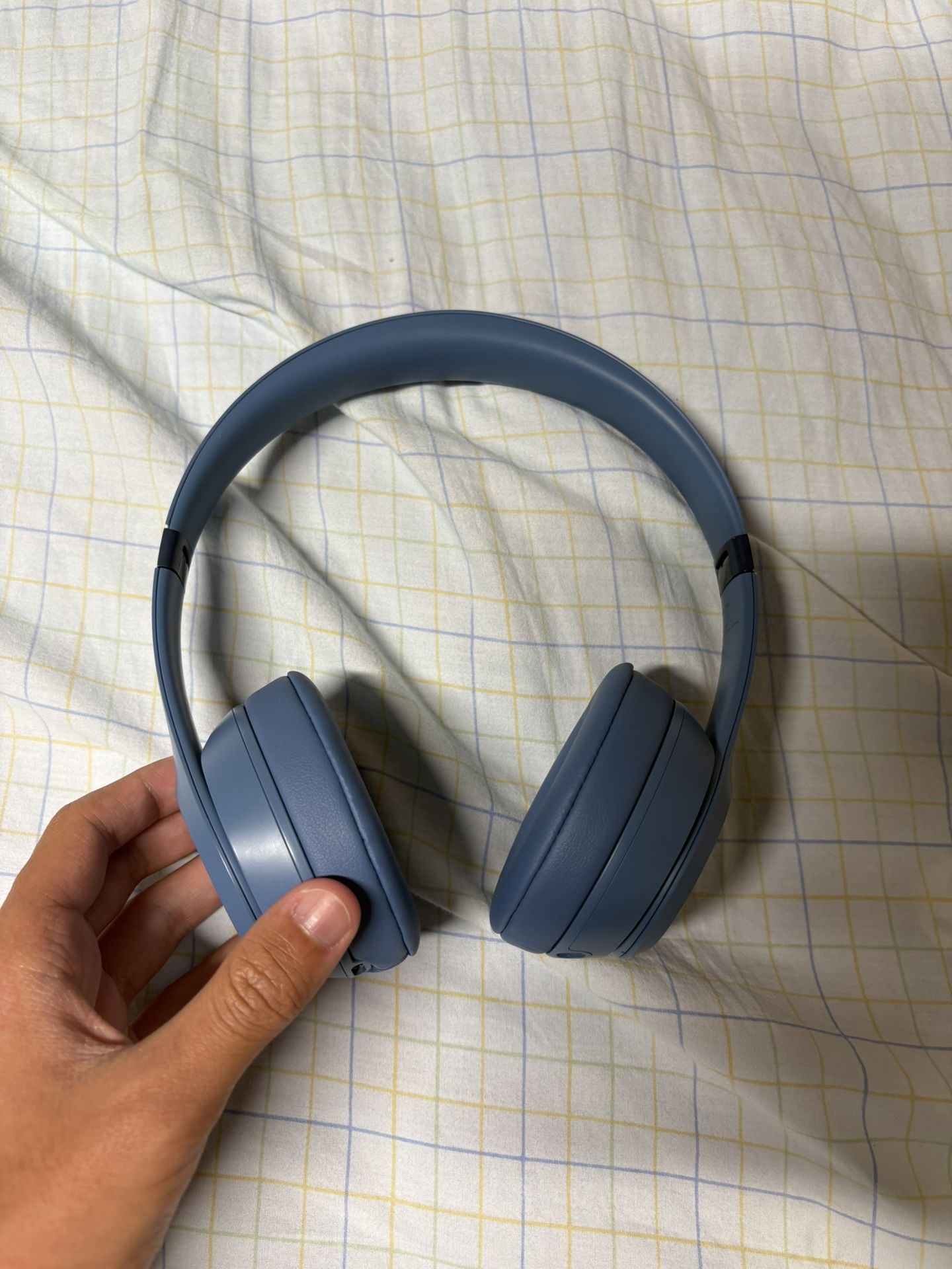 Beats Solo 4 Blue Barely Used With Case