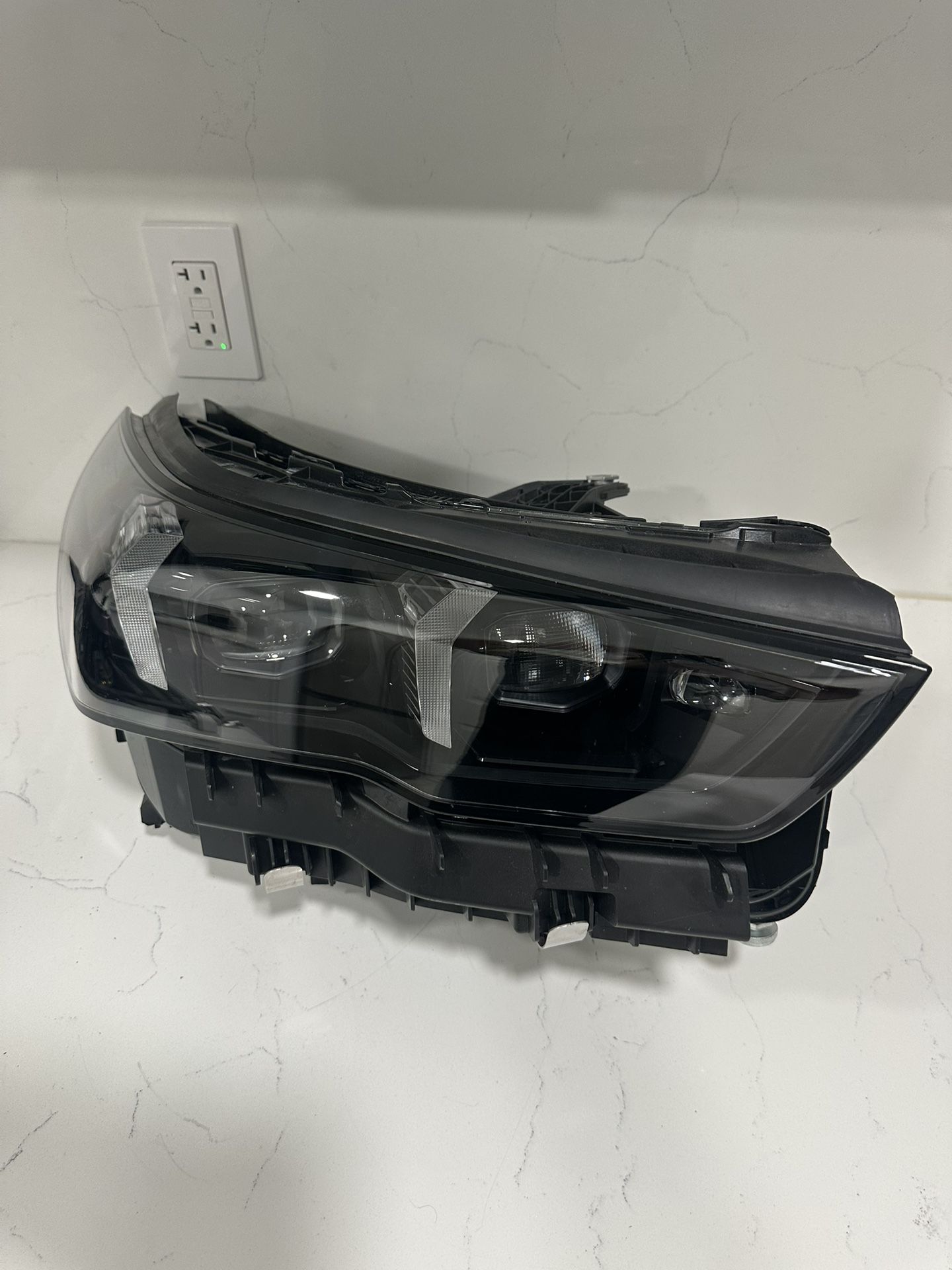 BMW M5 5 SERIES G60 SHADOWLINE BLACK ORIGINAL OEM RIGHT PASSENGER LED HEADLIGHT CLEAN NO DAMAGE 2025/2026