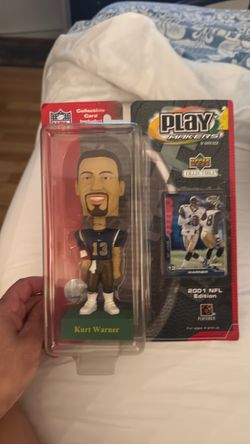 Kurt Warner NFL PlayMakers Figure with Card