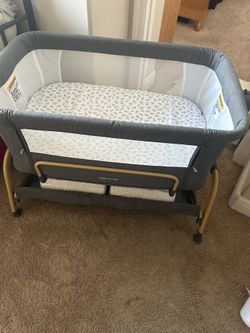 Baby bassinet (Rocker)