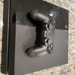 PlayStation 4 PS4 With One Controller 