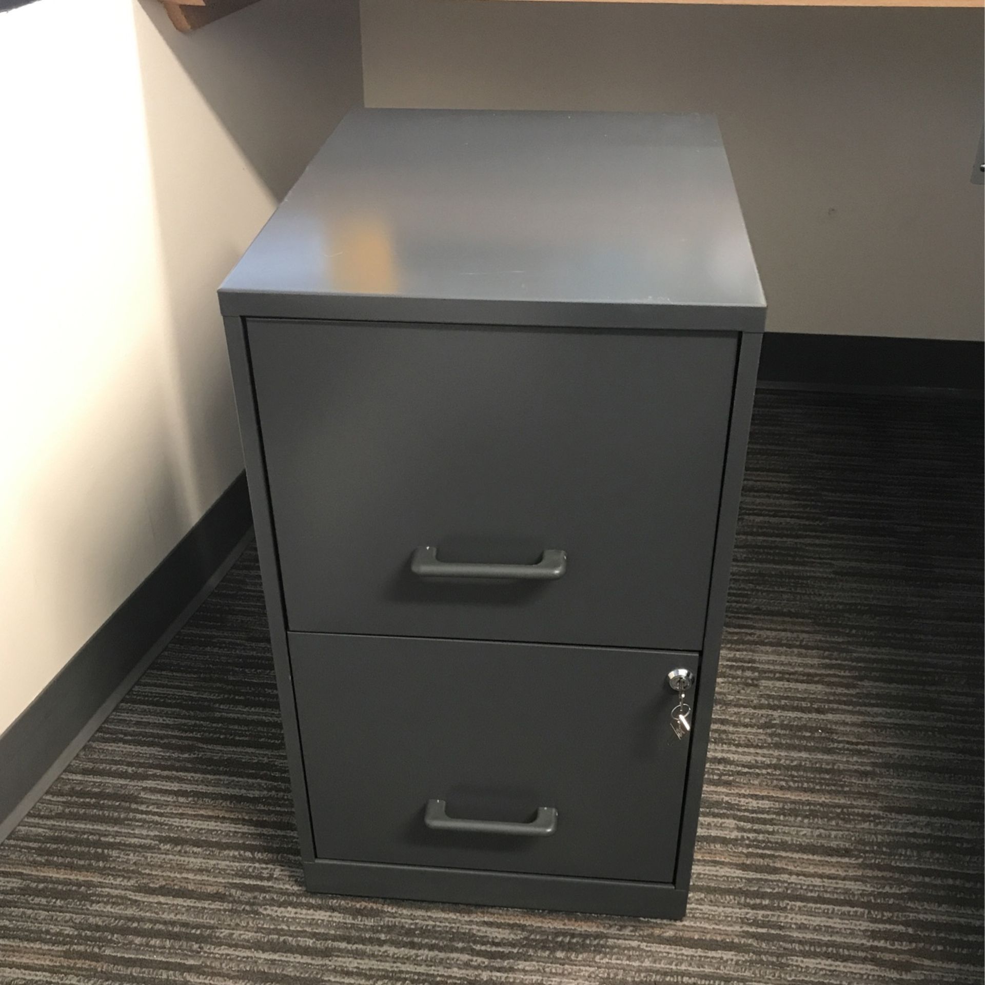 New Filing Cabinet. 2-Drawer. Lockable w. 2 Keys 🔐 ($75 OBO)