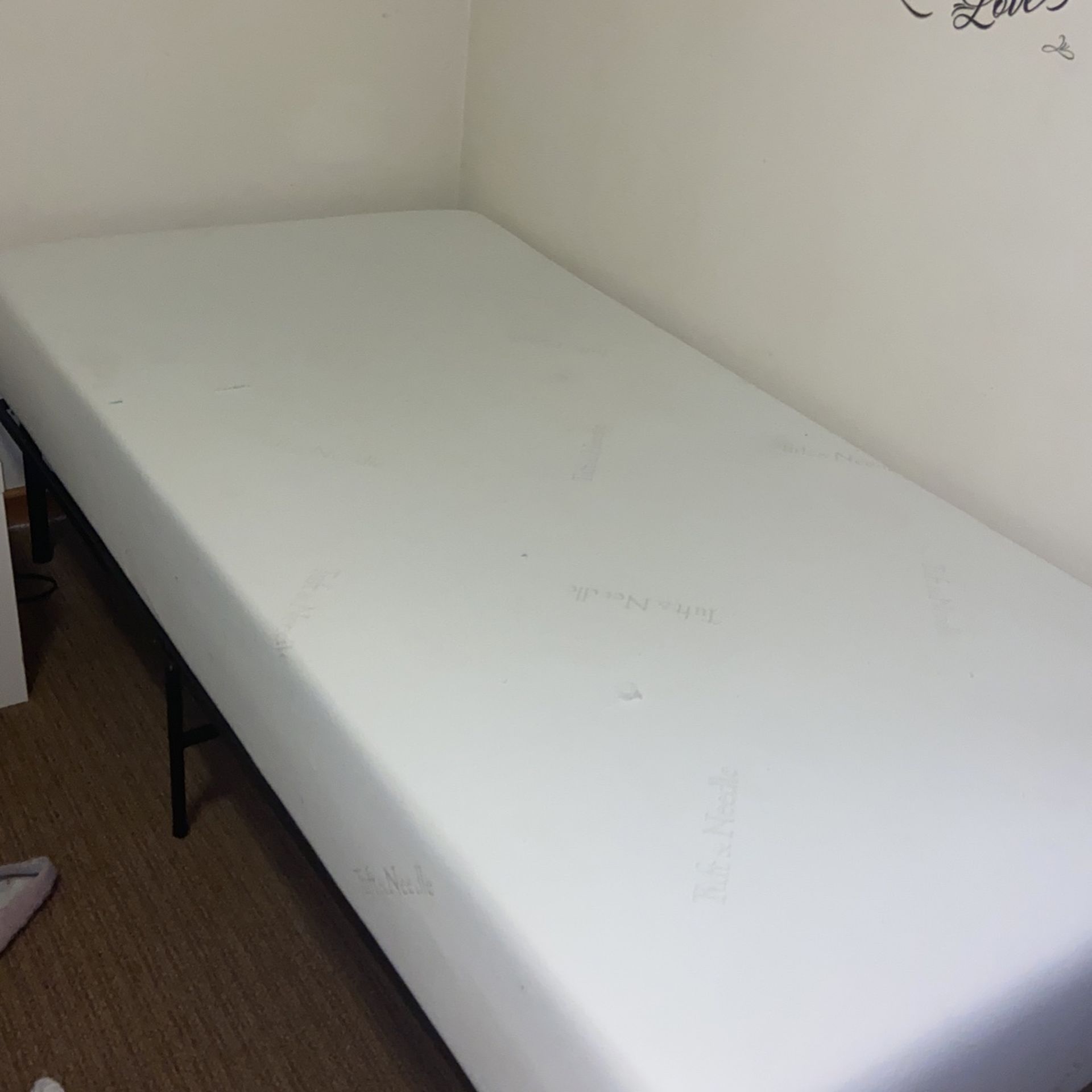Tuft & needle XL Twin Memory Foam Mattress