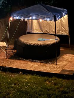 Inflatable hot tub