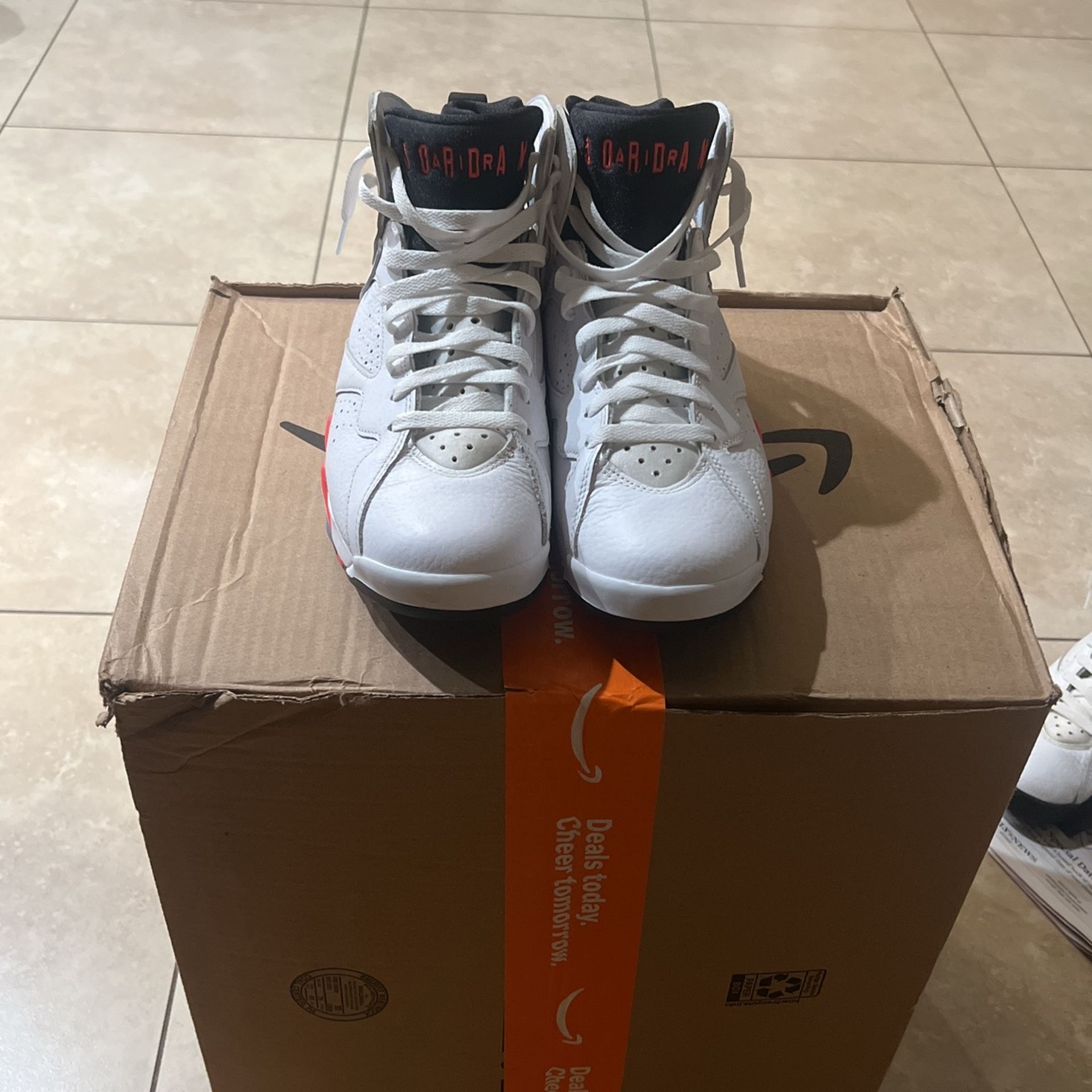 Air Jordan White Infrared Size (Excellent Condition)