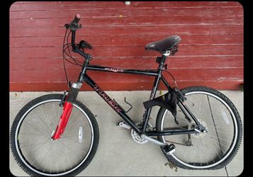 Trek 4900
