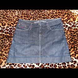 Banana republic low rise denim skirt