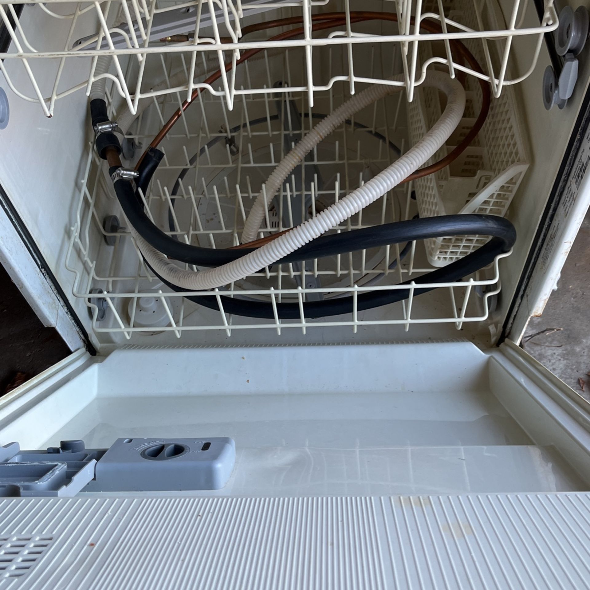 Frigidaire Dishwasher About 10 Years Old for Sale in Skokie, IL OfferUp