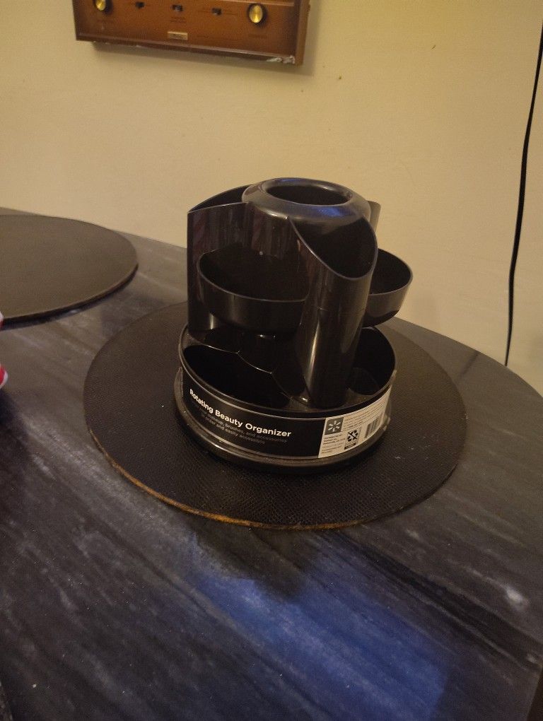 Rotating Beauty Organizer