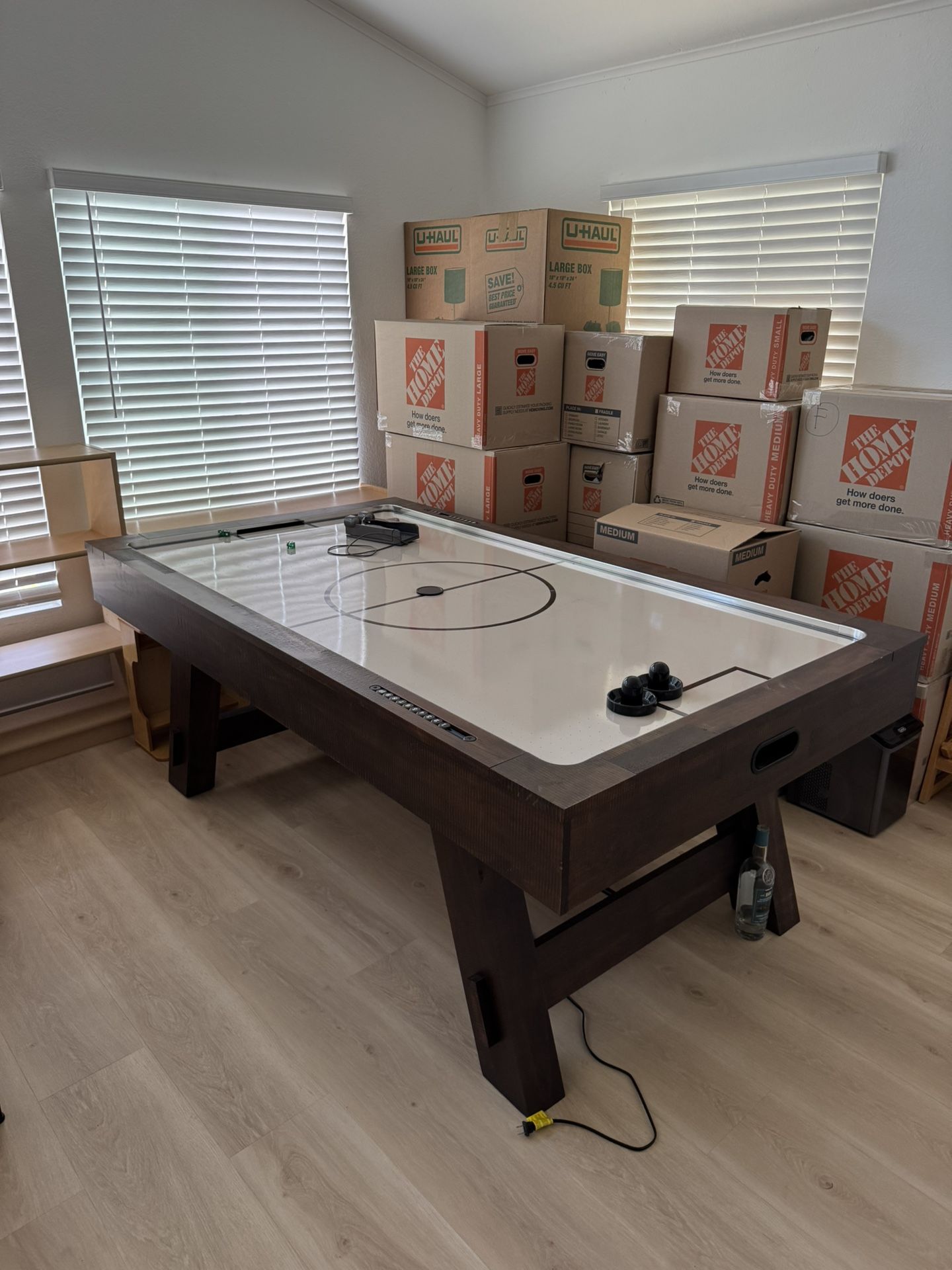 Hockey Table-Aesthetic