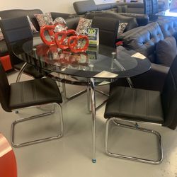 New Dining table set 🎉we finance just $39 down payment