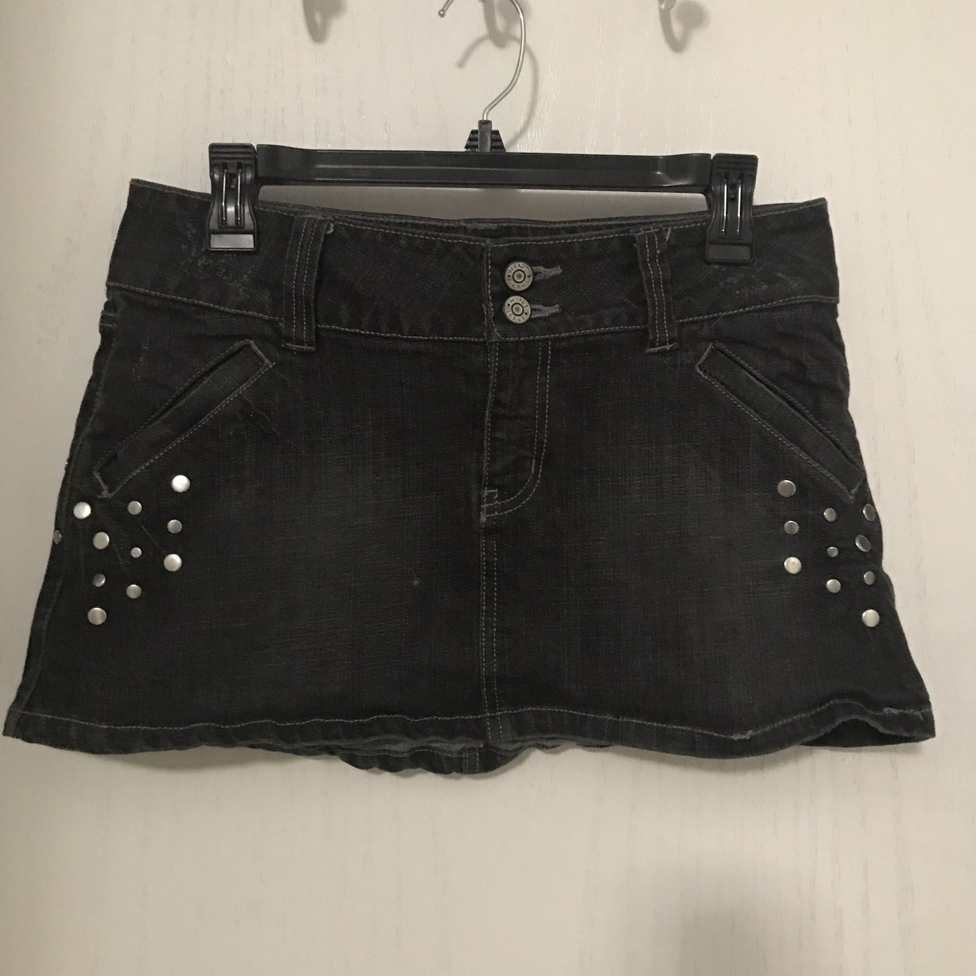 Hint Jeans studded & distressed mini skirt