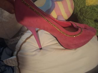 Pink high hill shoes