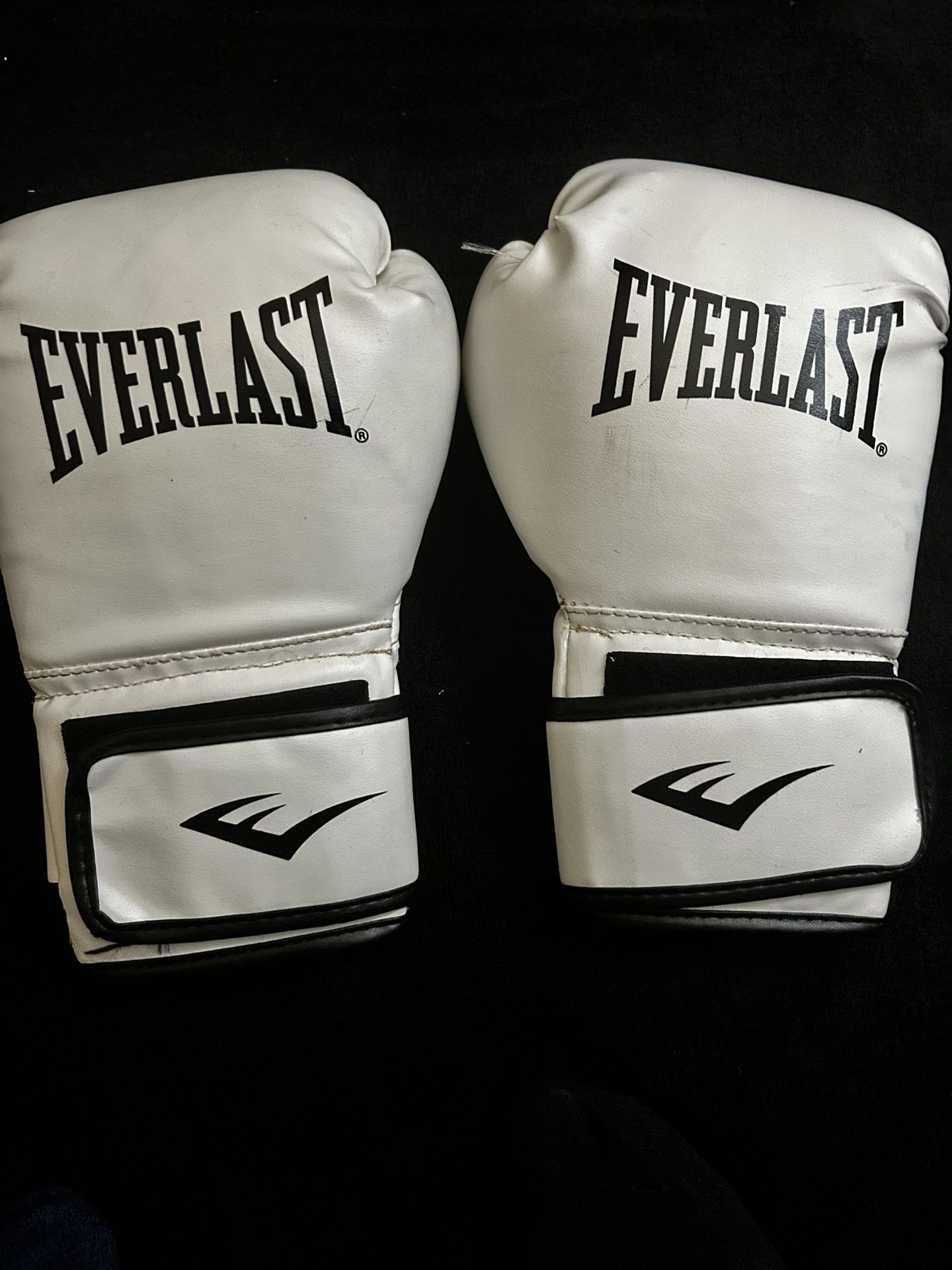 White 16oz Everlast Boxing Gloves