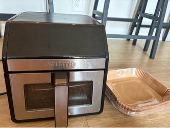 Air fryer with over 100 air fryer parchment liners included