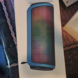  Bluetoth Speaker  $10