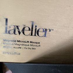 Lavelier Face Masque