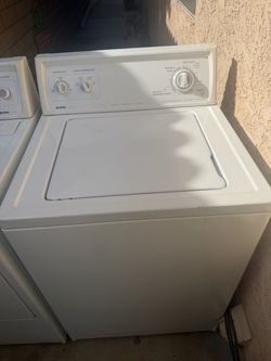 Kenmore washer in super clean working condition like new