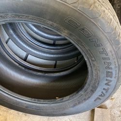 Continental  275/60R 20 $20.00 Solo 1tiene Parche