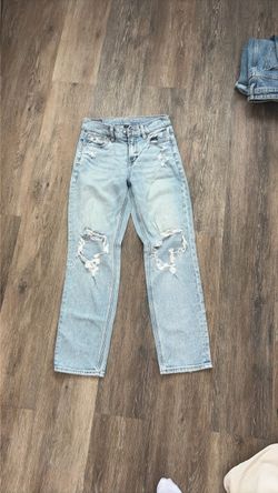 American Eagle Mom Light Jeans (Women’s 0)