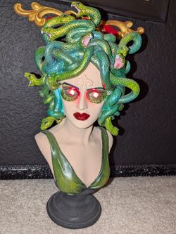 Medusa Bust 