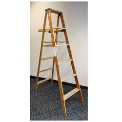 6’ Wooden Ladder