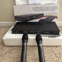 GEMSOUND GMW-61 Wireless Duo Microphone System - 2 Microphones & Receiver Wide VHF Frequency Response Receiver 2 Independent microphones operating sim