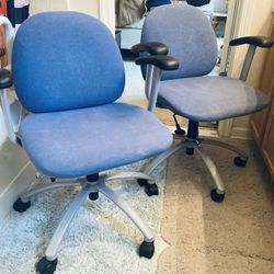 2 Spinning Chairs