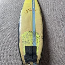 Vintage Rusty Surfboard 6’ with Glass On Fins