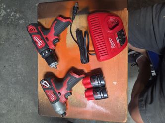 Milwaukee Drill & Impact Kit- USED