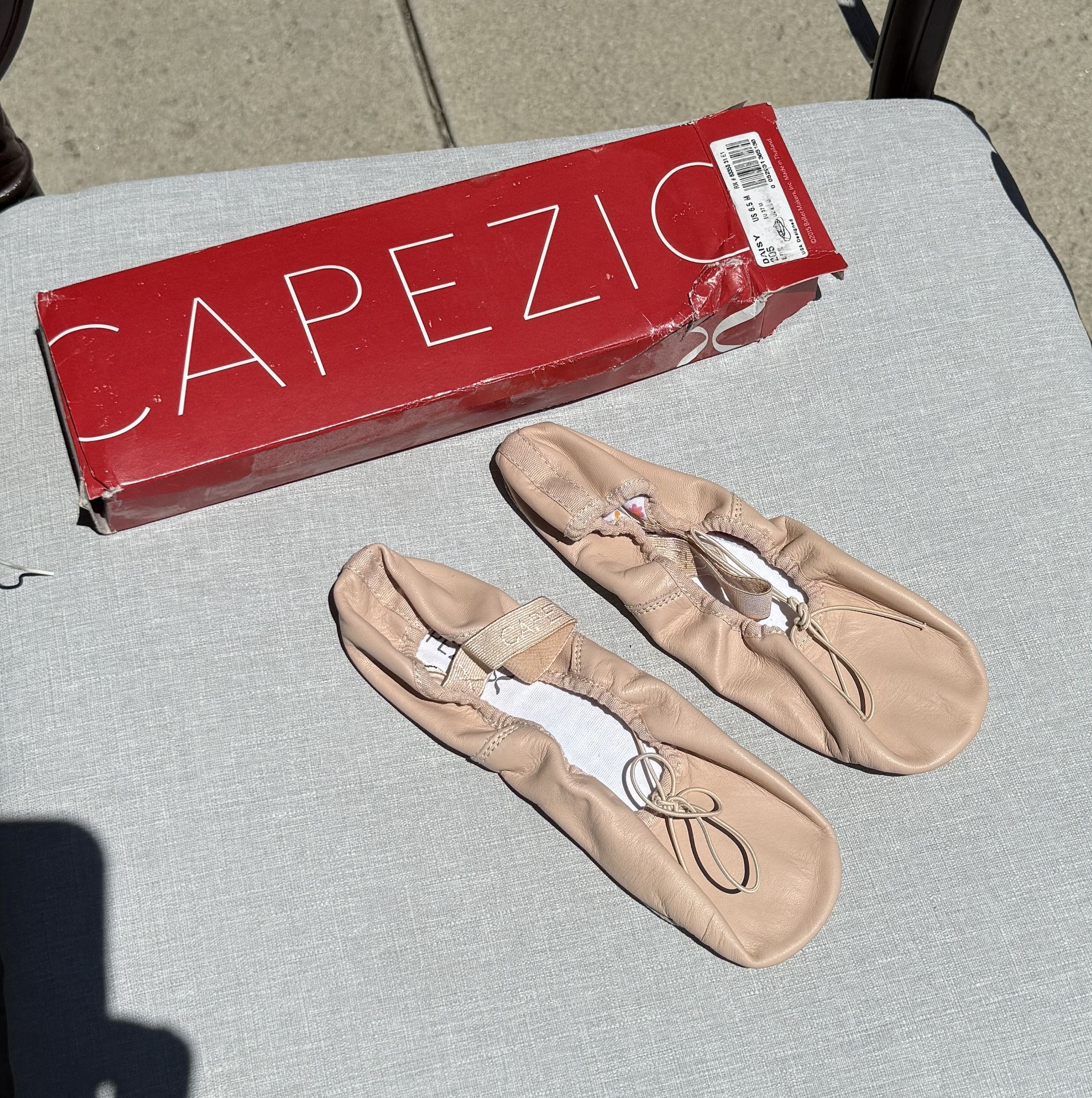 Capezio Ballet Shoes Size 6.5