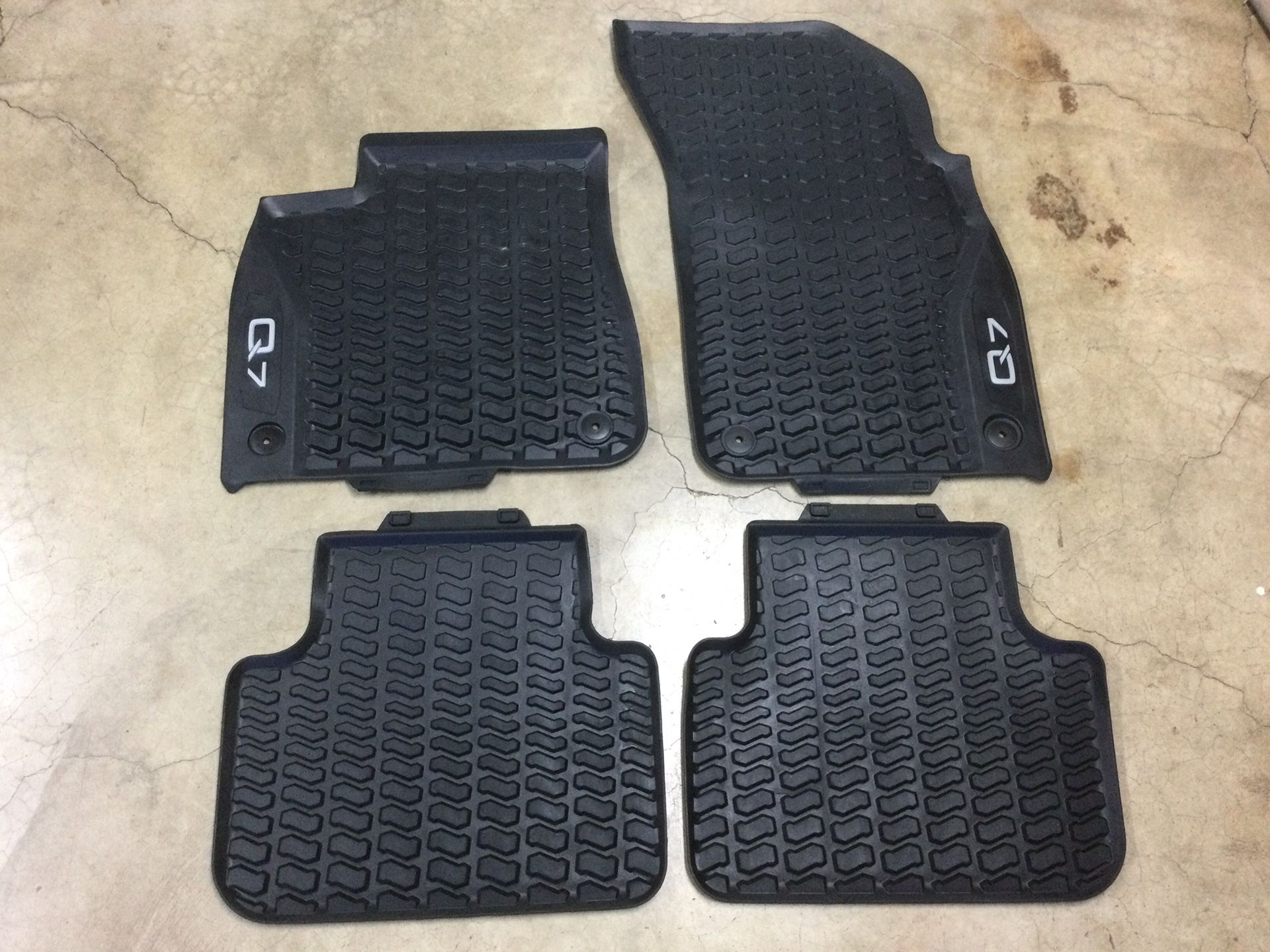 Genuine OEM Audi Q7 All Weather Floor Mats