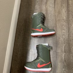Women’s Nike Snowboard Boots Size 8.5
