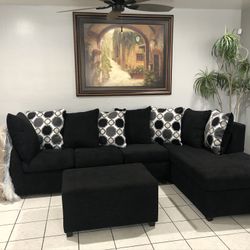 Black Comfortable Sectional With Designed Pillows ‼️available In Stock‼️