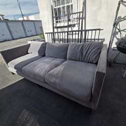 Free COUCH 