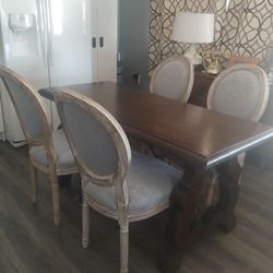Breakfast Table with 4 Chairs 