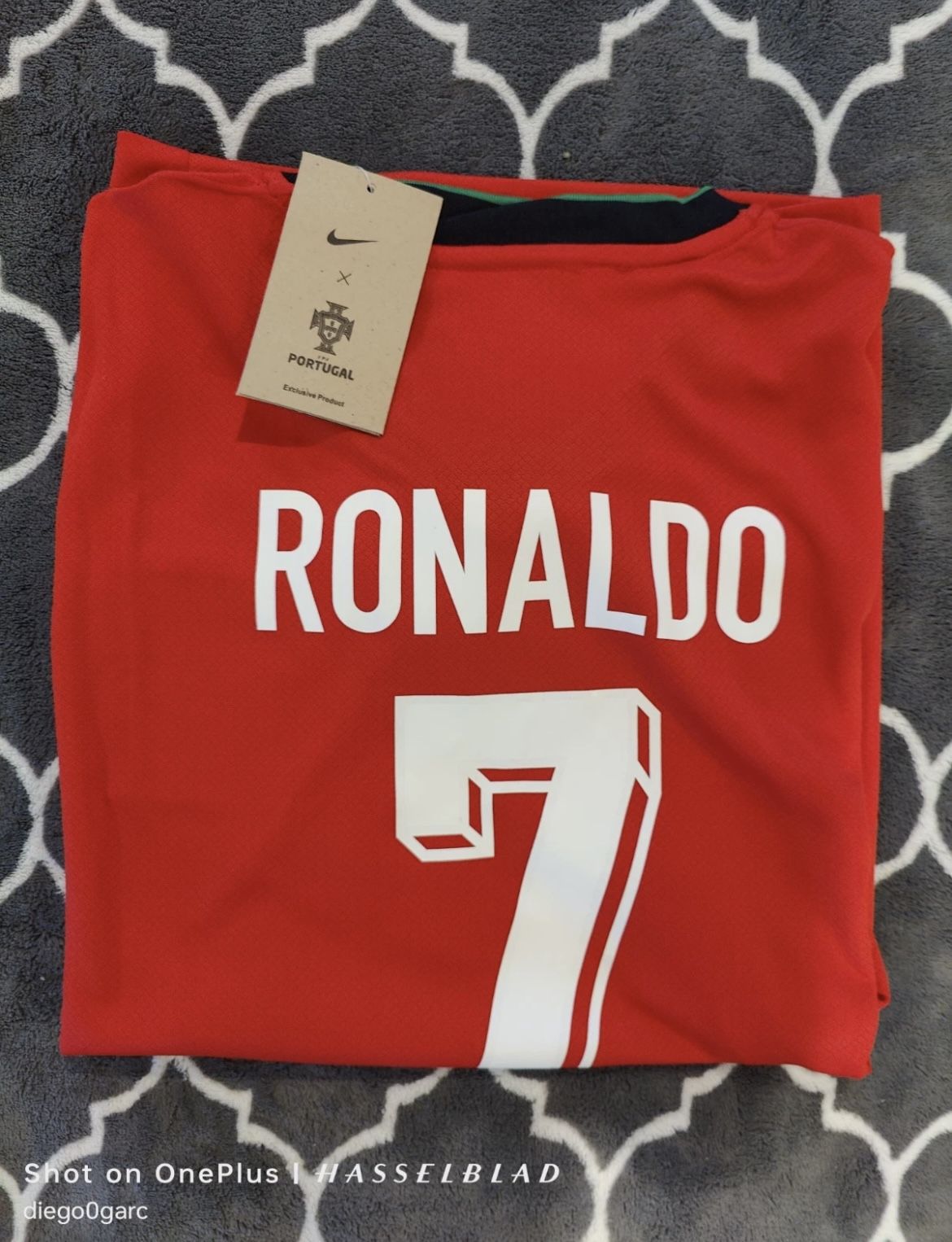 Cristiano Ronaldo Euro Portugal Nike Short Sleeve MENS Jersey LARGE