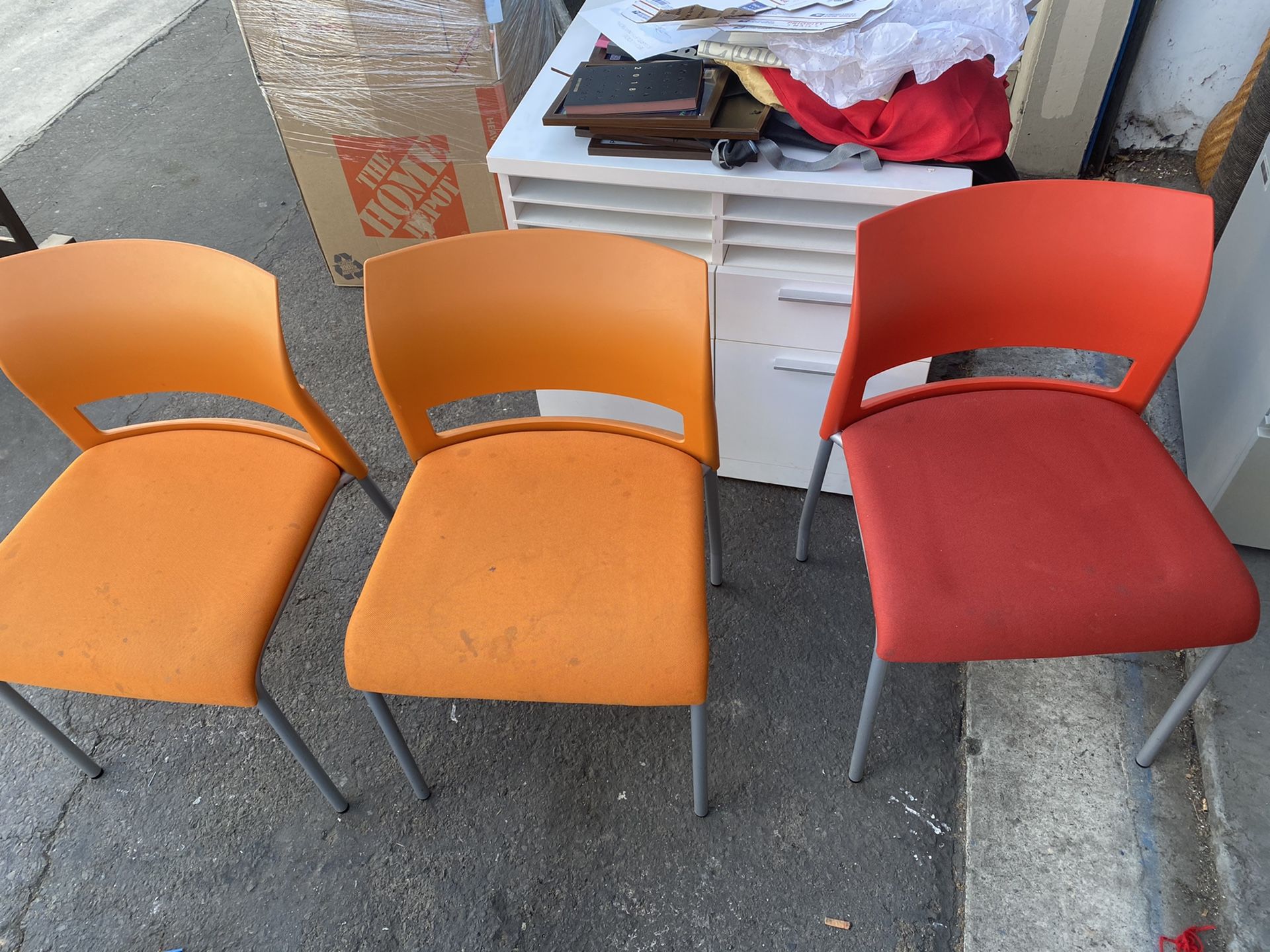 Dining table chairs