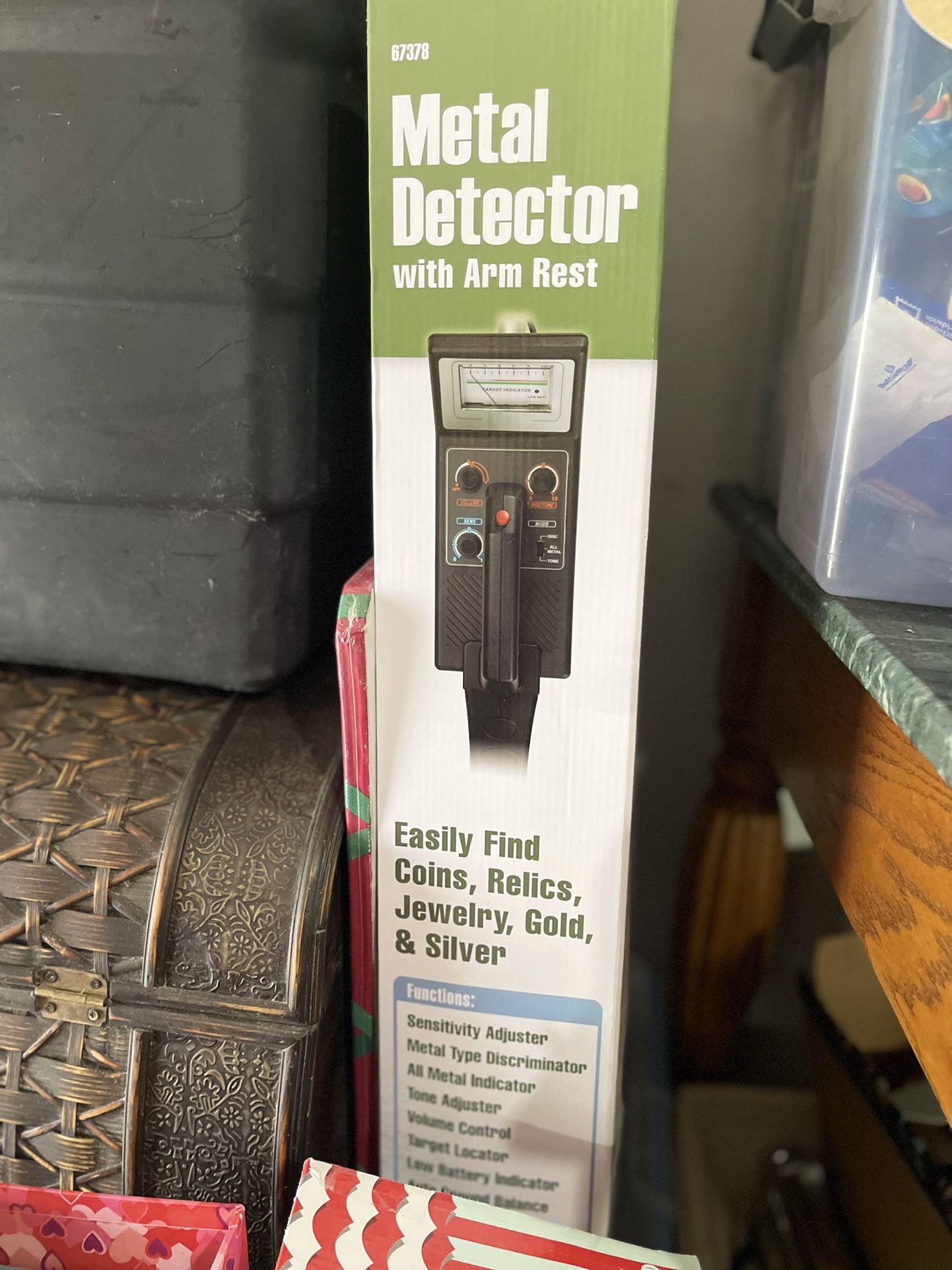 9-Function Metal Detector With Arm Rest NEW