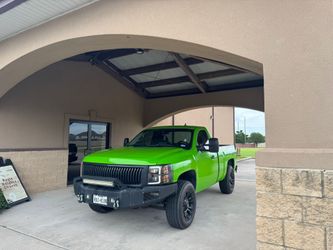 2007 Chevrolet Silverado 1500 8 cylinder 4.8 Automatic clean title.