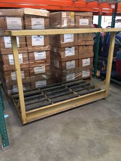 Forklift battery transfer station