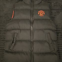 Manchester United Puffer Vest (Medium)