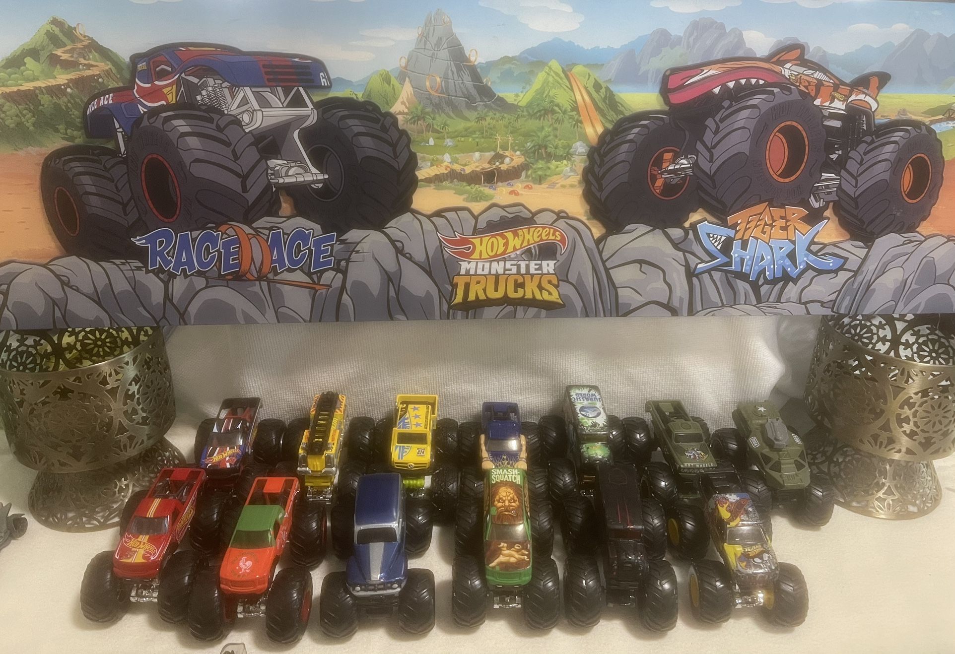 Monster Truck HOTWHEELS Racing