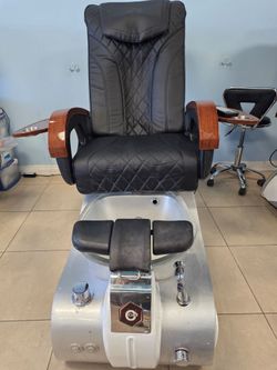 CADI SPA PEDICURE CHAIRS.
