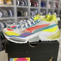 Puma LQD Cell Runner Size 6 Youth / 7.5 Women 