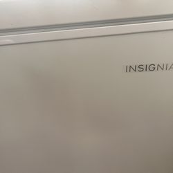 Insignia Chest Freezer