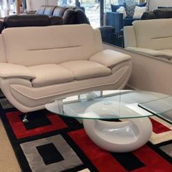 Loveseat En Venta Poco Uso (New)