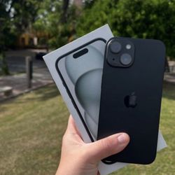 Apple iPhone 15  Unlocked 5G 
